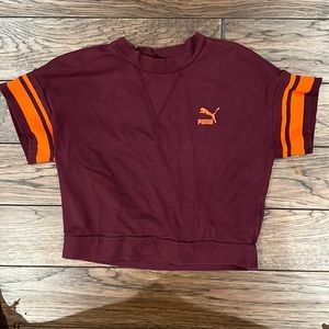 Cropped puma athletic shirt